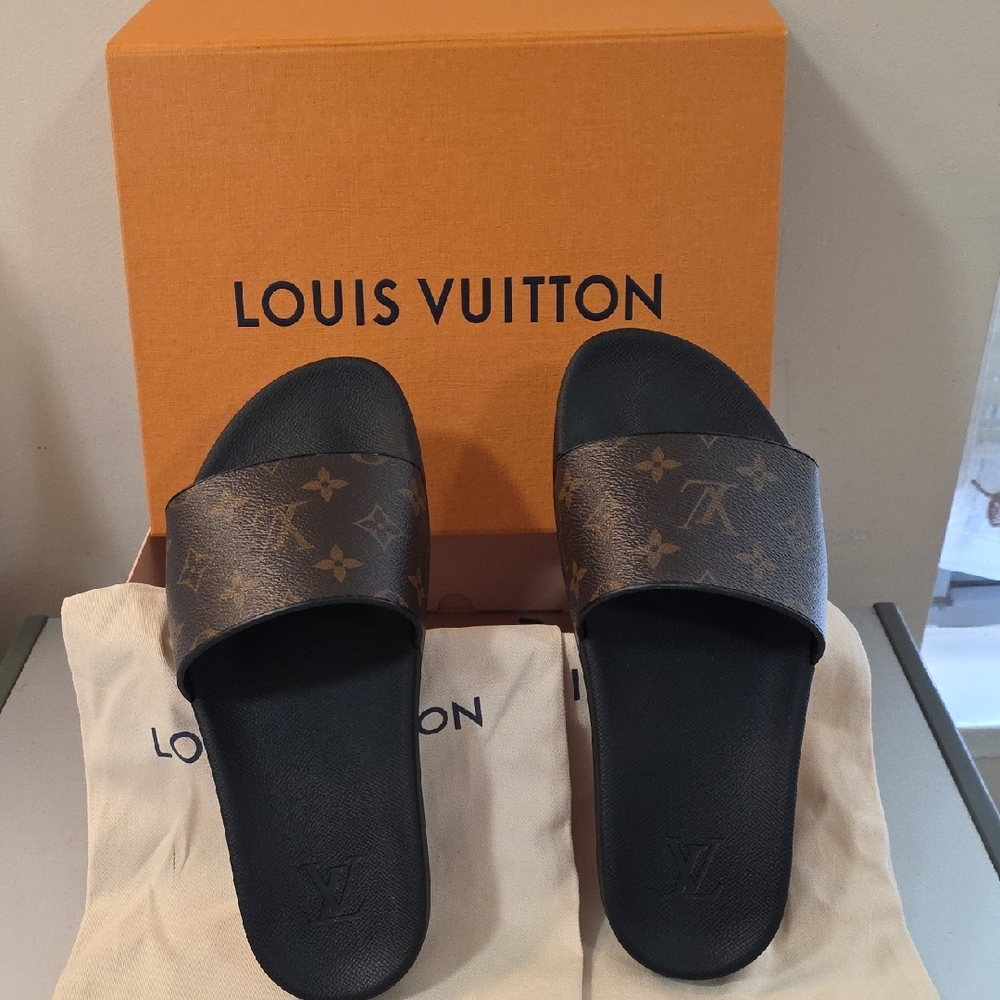 Louis Vuitton Brown and Black Monogram Sandals